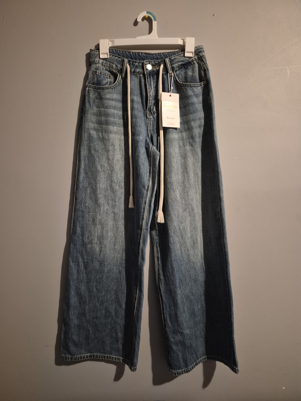 ELLEVEN High-Rise Wide-Leg Women’s Jeans in Light Blue Denim